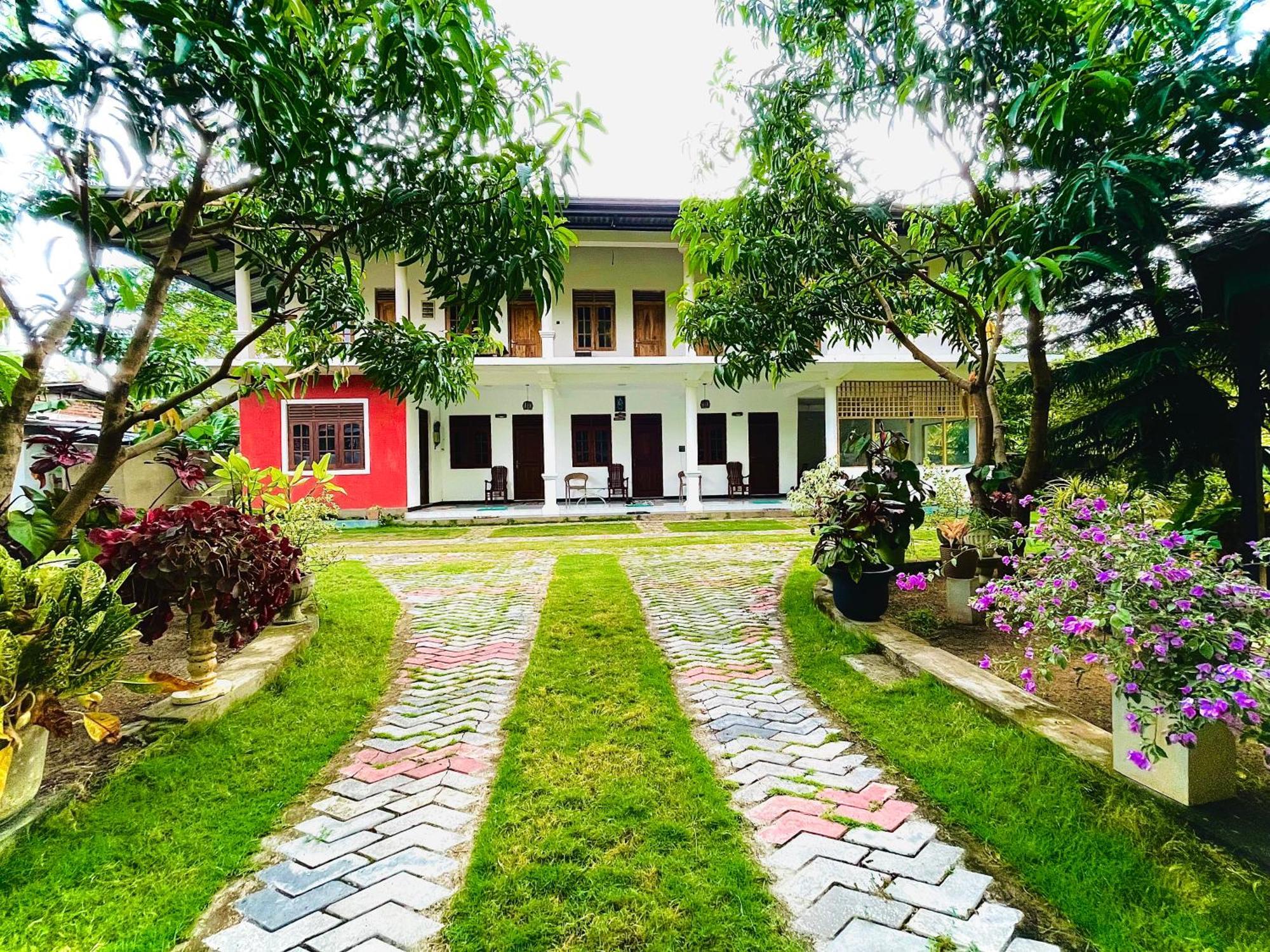 Geethani Tourist Home Polonnaruwa Exterior foto
