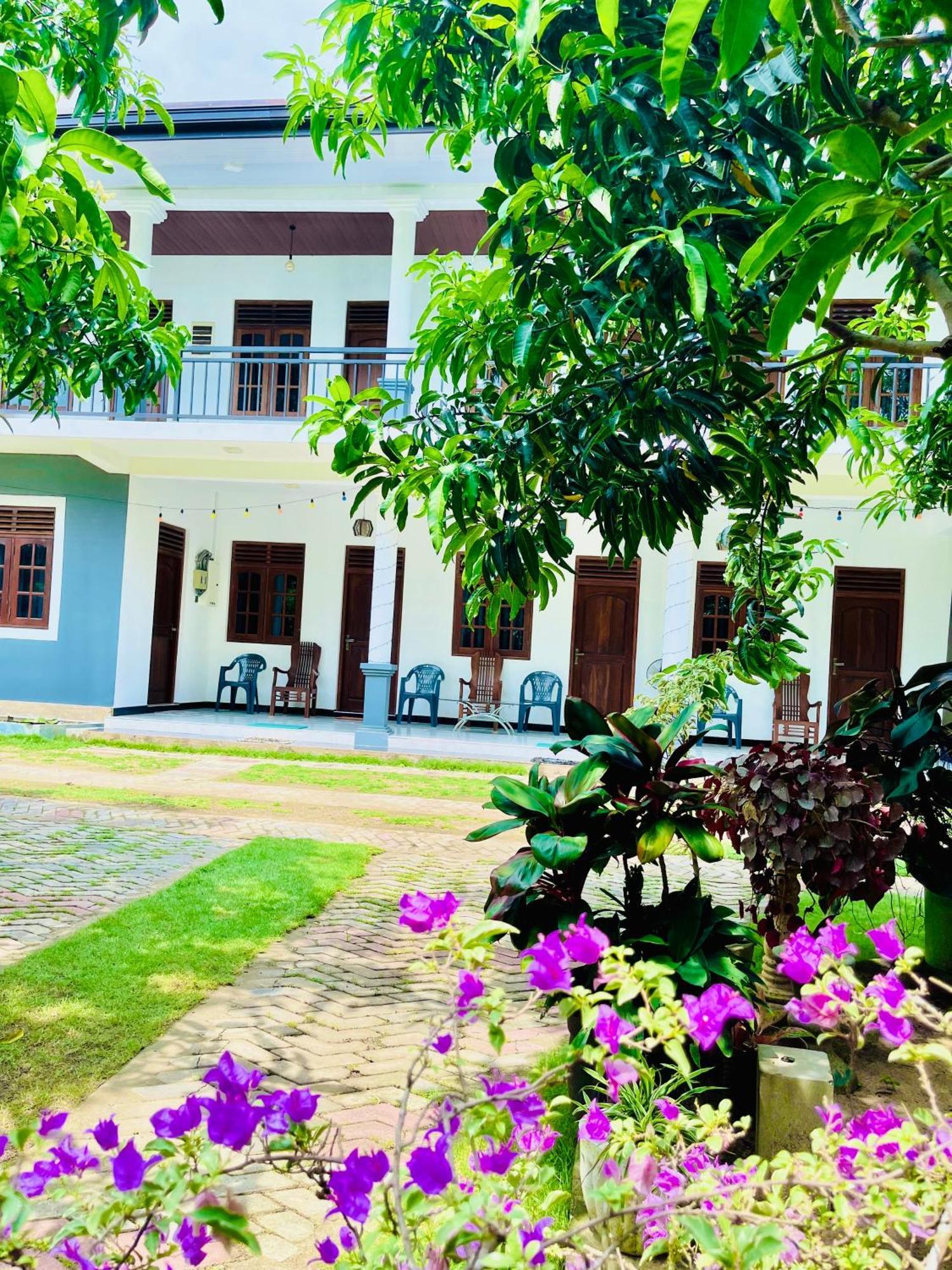 Geethani Tourist Home Polonnaruwa Exterior foto